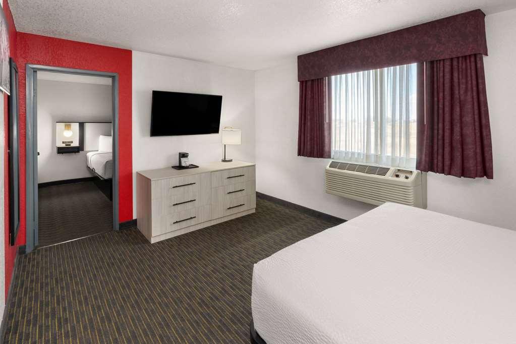 Sylo Hotel Denver Airport, A Ramada By Wyndham Aurora Chambre photo